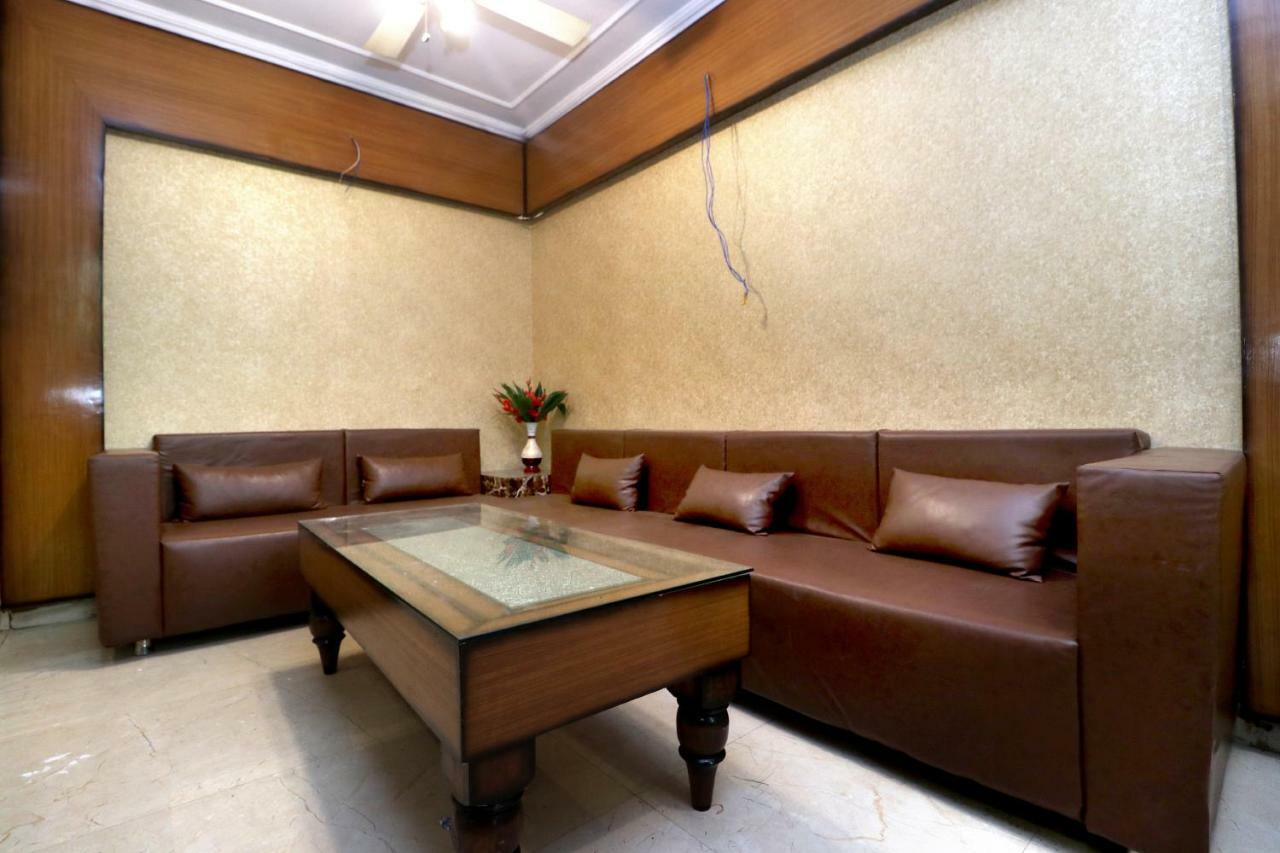 Oyo 37721 Hotel Kings Pathānkot Buitenkant foto